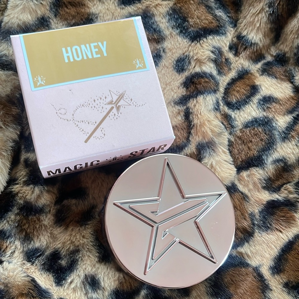 Jeffree Star Magic Star Luminous Setting Powder